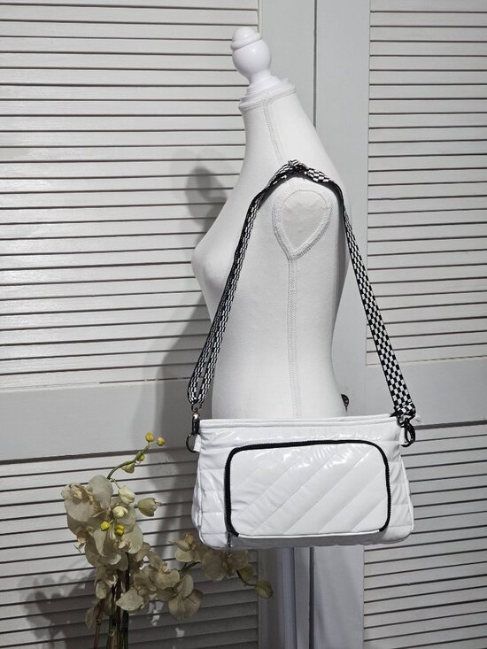 THINK ROYLN Handbags - Think Royln Women Quilted White Glossy Finish Bank Street XL Crossbody Bag 3305